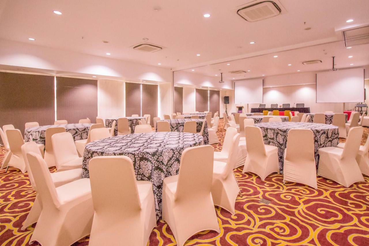 Mercure Pontianak City Center Exteriér fotografie